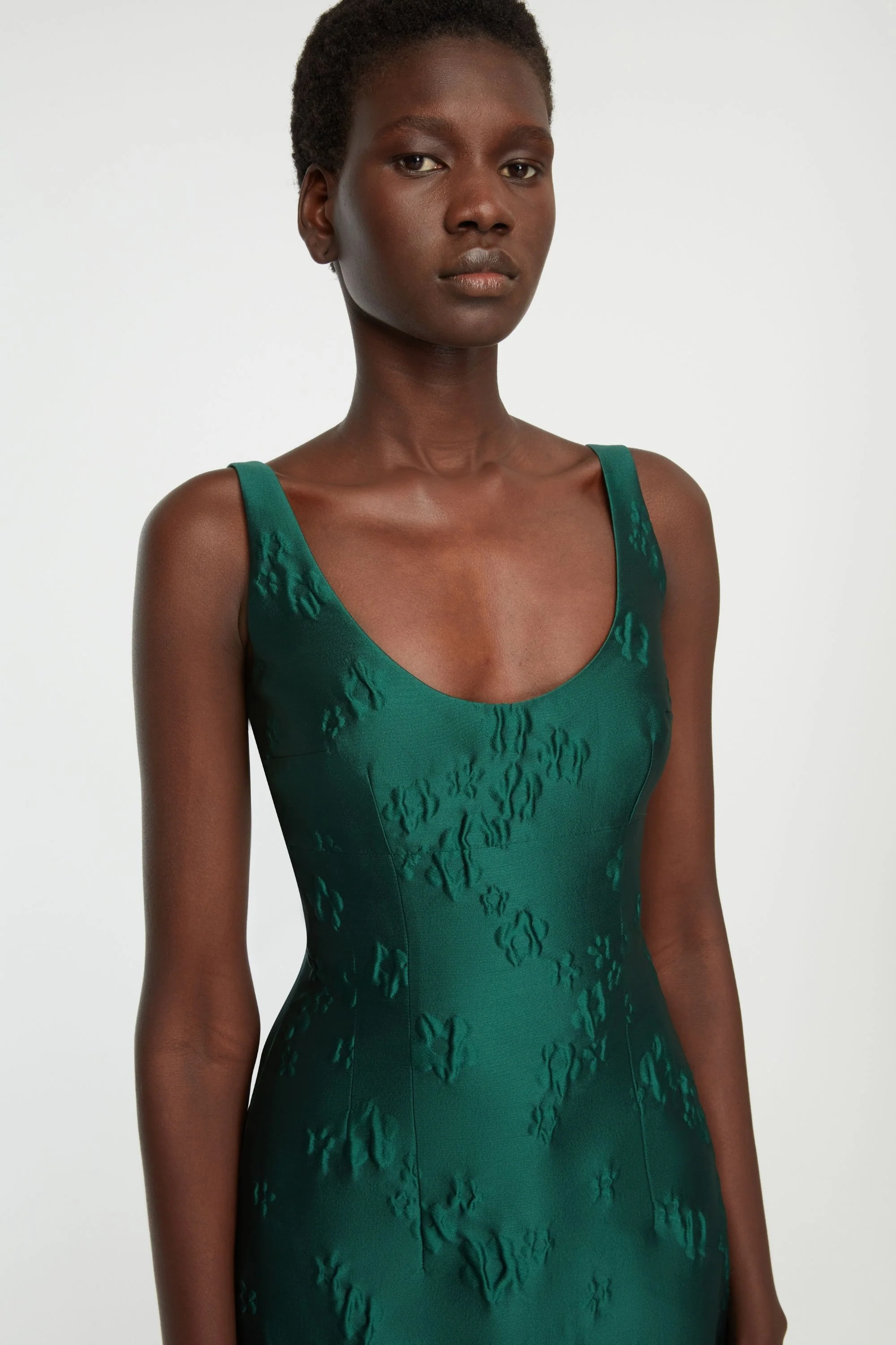 Einna Dress In Emerald Green Ditsy Floral Jacquard - Image 5