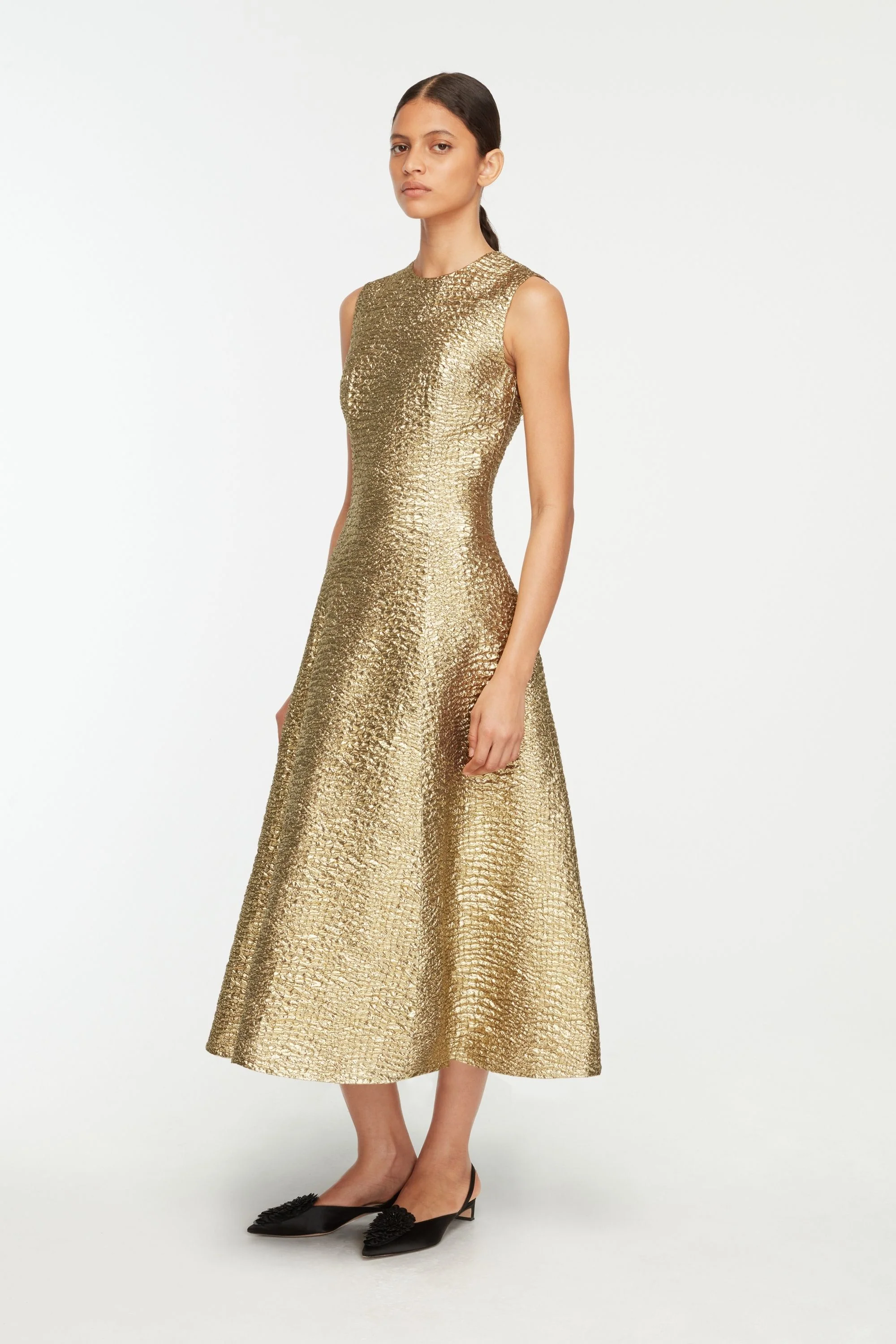 Mara Dress In Gold Metallic Seersucker - Image 3