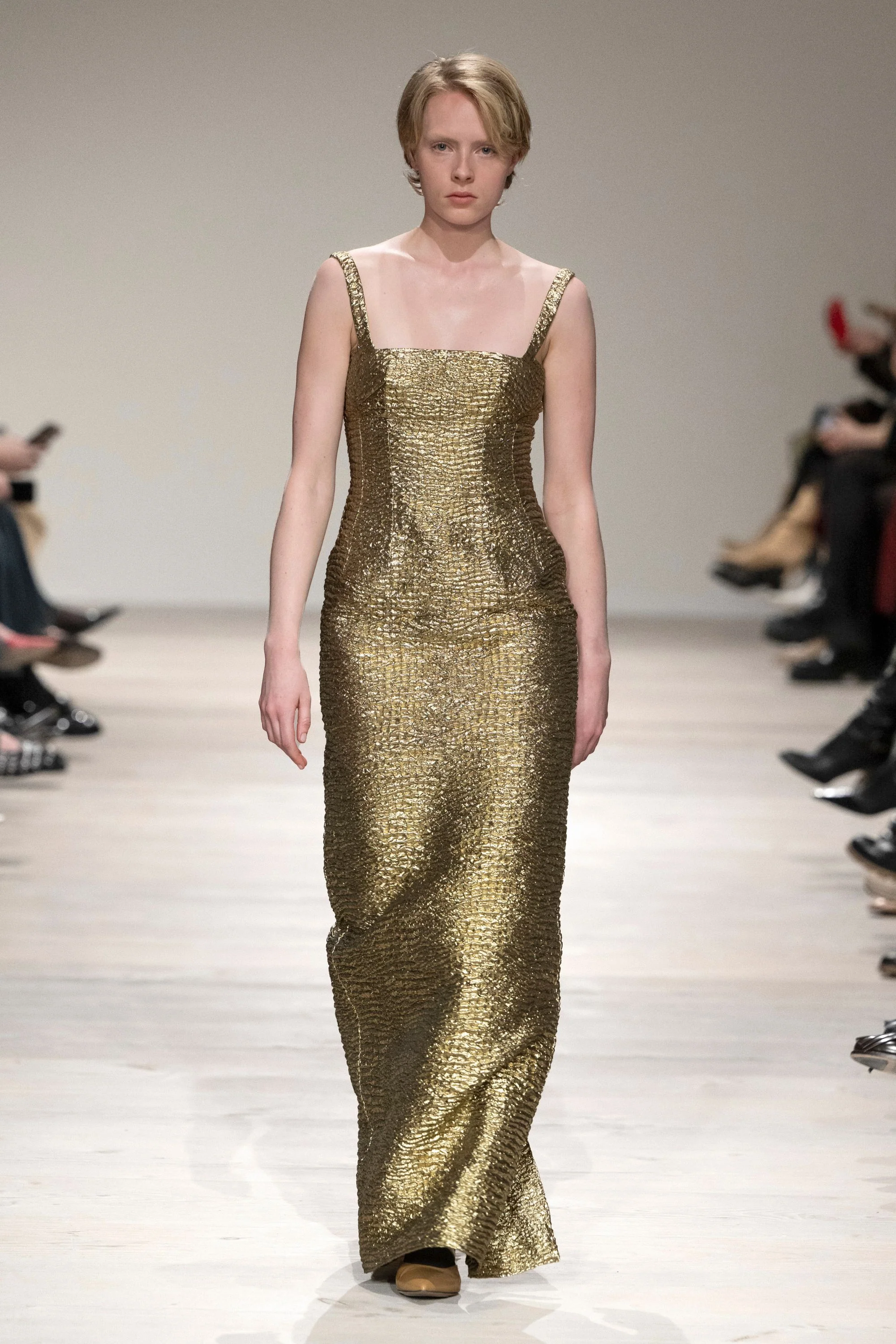 Micheline Dress In Gold Metallic Seersucker - Image 5