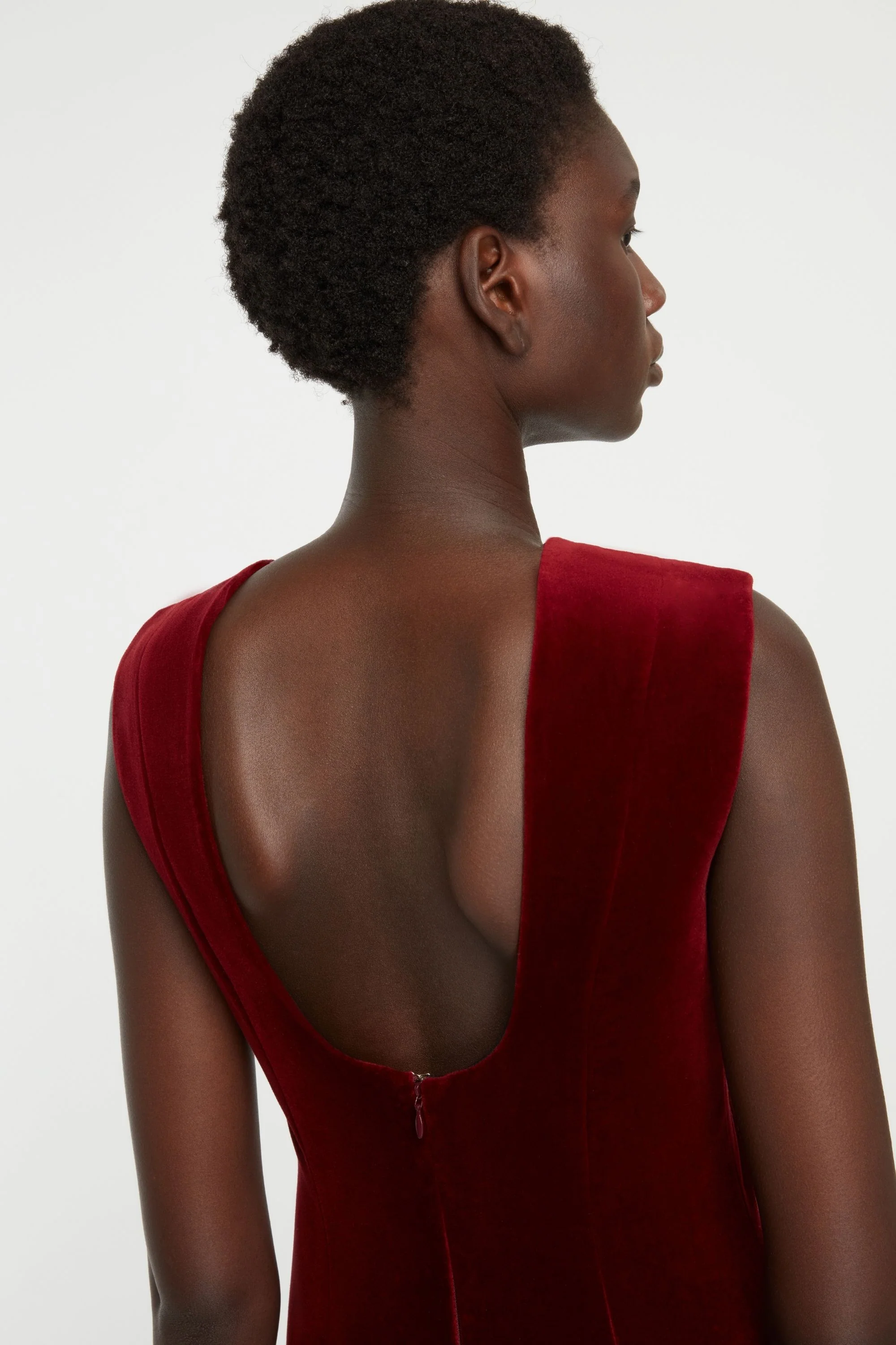 Nodin Dress In Burgundy Wind Velvet - Image 5